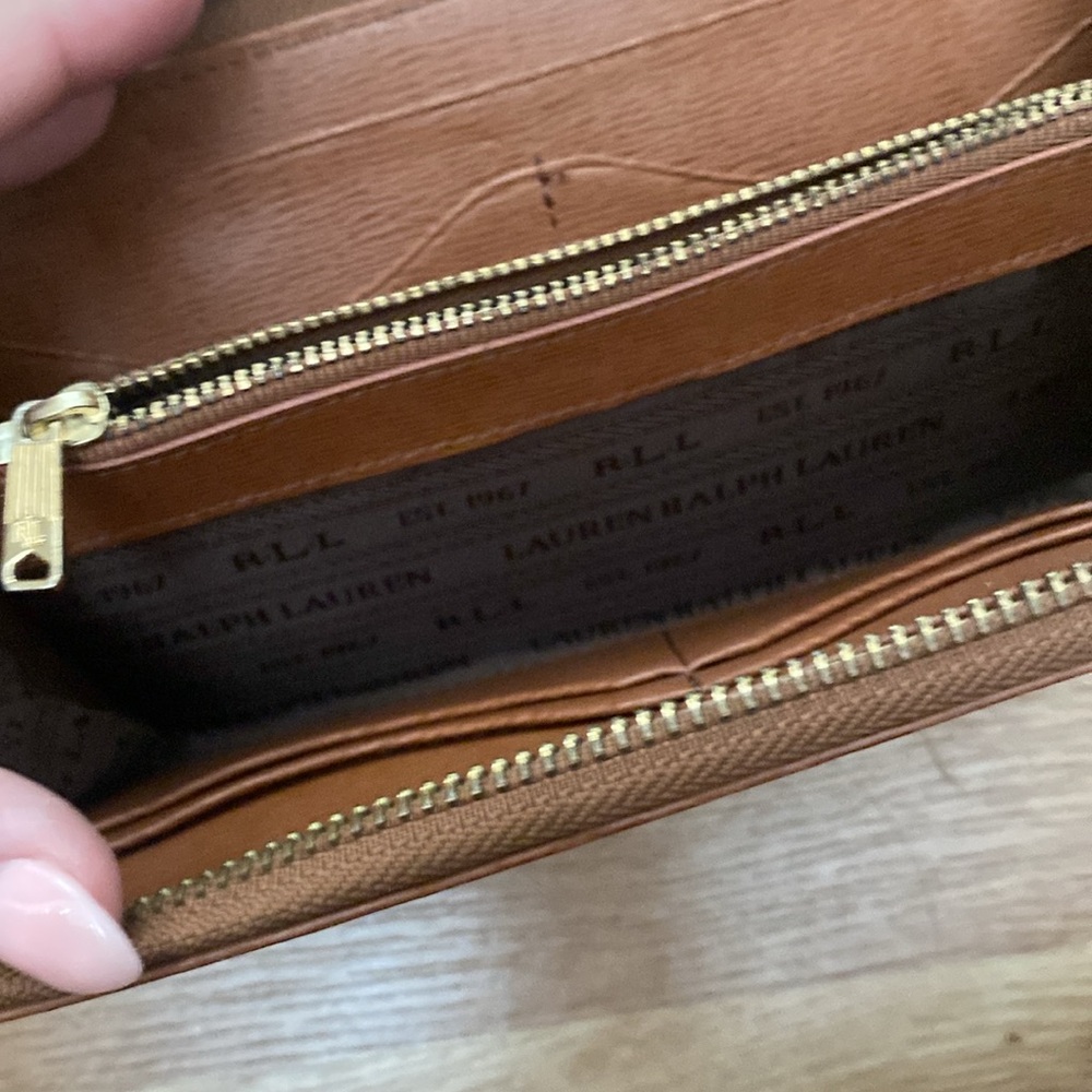 Brown wallet - Picture 3 of 4